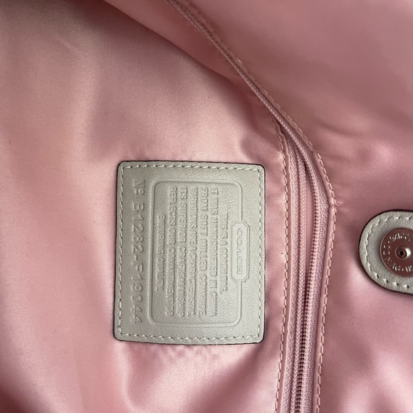 Coach Leather shoulder bag EUC - Picture 4 of 7